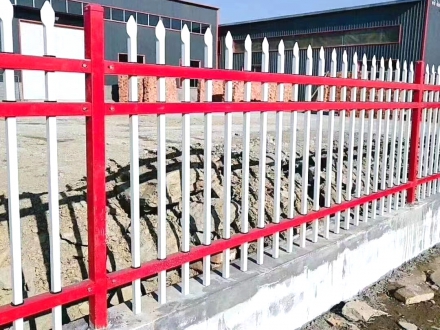 紅白圍欄柵欄